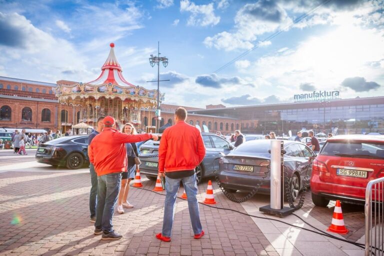 386229953_215470438209859_1549754082000141553_n